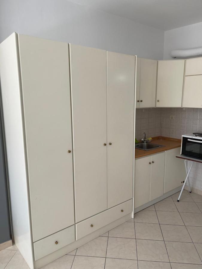 Secret Oasis Aptms Room1 Larissa Exterior photo